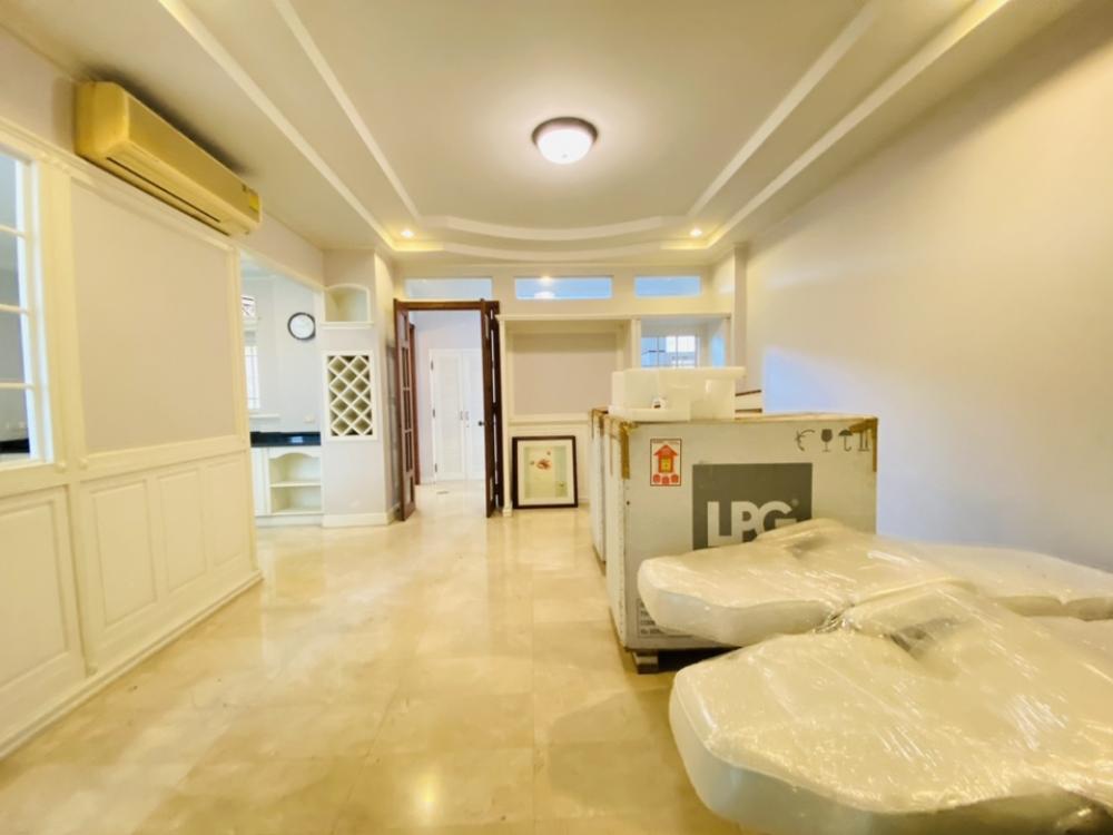 For SaleHouseLadkrabang, Suwannaphum Airport : For Sale 55 M Luxury house for sale, Ladawan Village, Sukhumvit 103, Chaloem Phrakiat Road, Prawet District, Bangkok