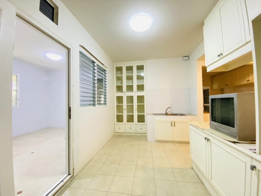 For SaleHouseLadkrabang, Suwannaphum Airport : For Sale 55 M Luxury house for sale, Ladawan Village, Sukhumvit 103, Chaloem Phrakiat Road, Prawet District, Bangkok