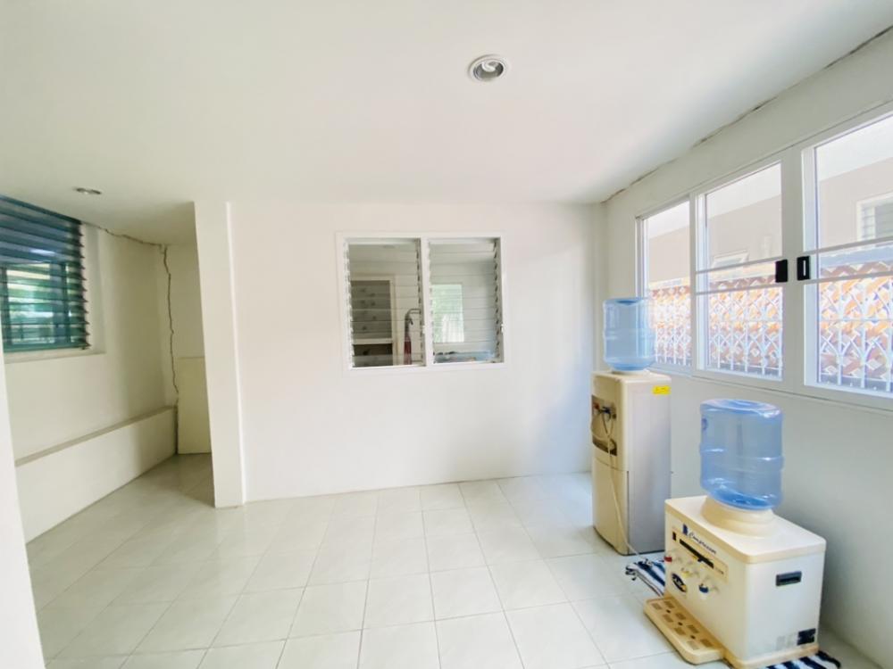 For SaleHouseLadkrabang, Suwannaphum Airport : For Sale 55 M Luxury house for sale, Ladawan Village, Sukhumvit 103, Chaloem Phrakiat Road, Prawet District, Bangkok