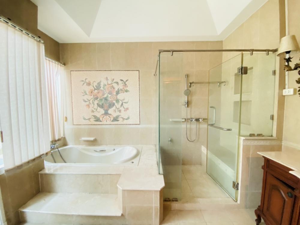 For SaleHouseLadkrabang, Suwannaphum Airport : For Sale 55 M Luxury house for sale, Ladawan Village, Sukhumvit 103, Chaloem Phrakiat Road, Prawet District, Bangkok