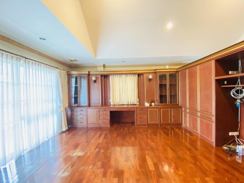 For SaleHouseLadkrabang, Suwannaphum Airport : For Sale 55 M Luxury house for sale, Ladawan Village, Sukhumvit 103, Chaloem Phrakiat Road, Prawet District, Bangkok