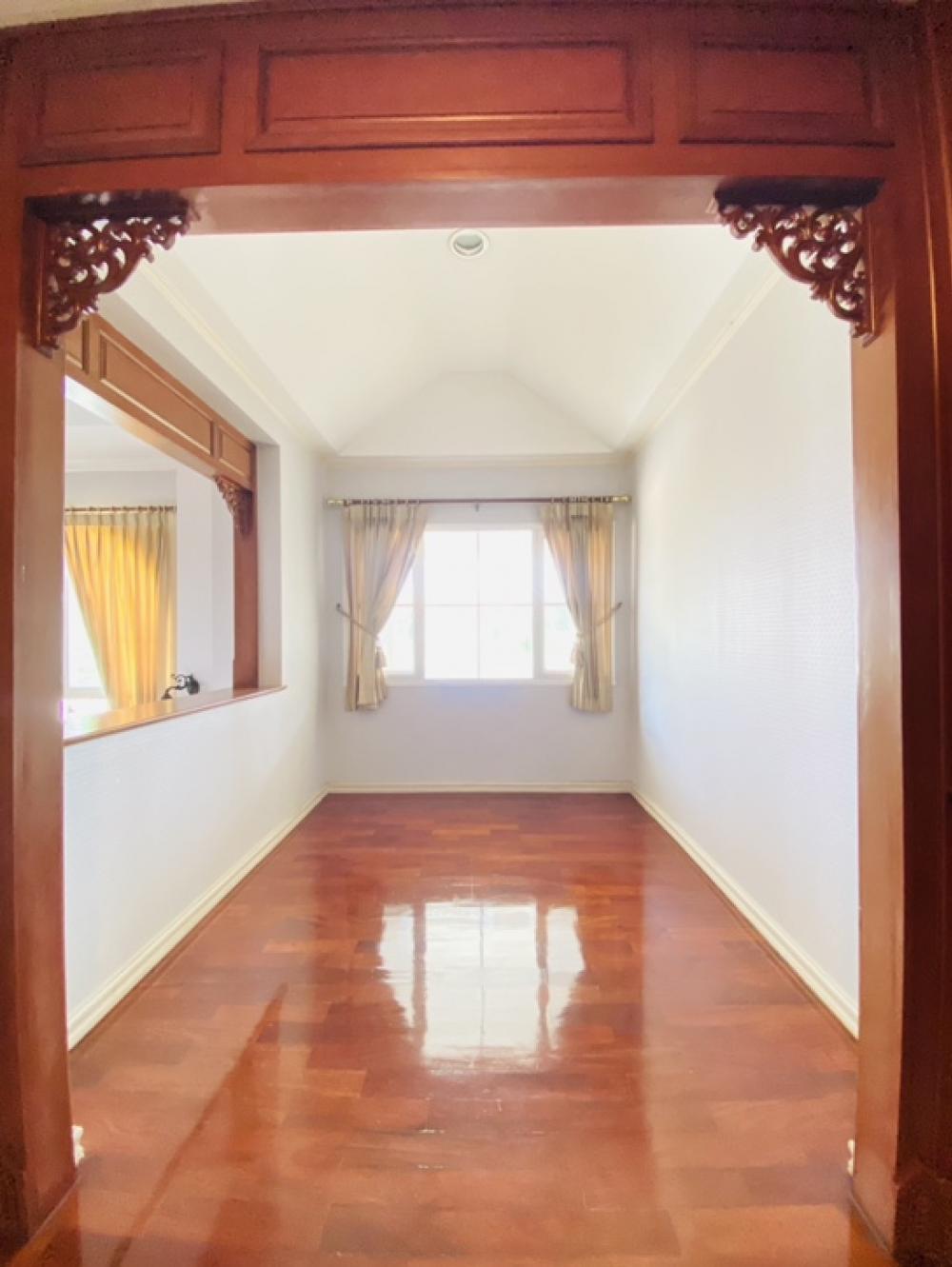 For SaleHouseLadkrabang, Suwannaphum Airport : For Sale 55 M Luxury house for sale, Ladawan Village, Sukhumvit 103, Chaloem Phrakiat Road, Prawet District, Bangkok