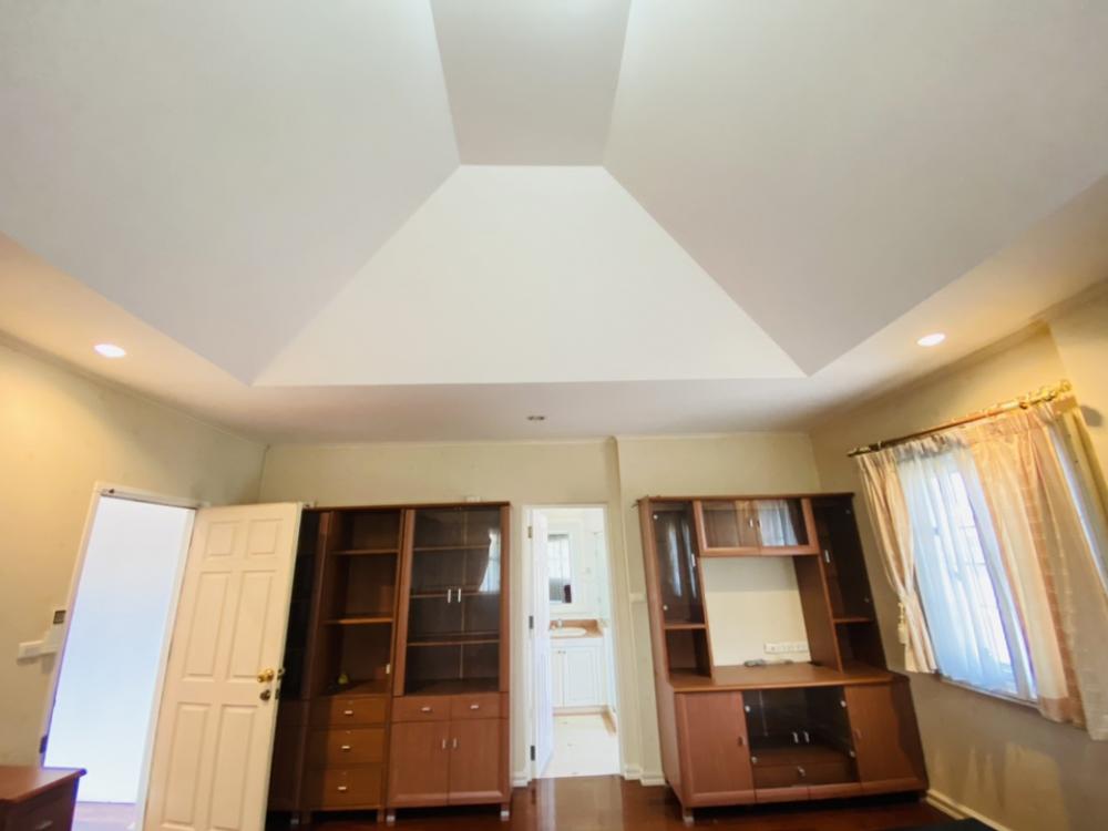 For SaleHouseLadkrabang, Suwannaphum Airport : For Sale 55 M Luxury house for sale, Ladawan Village, Sukhumvit 103, Chaloem Phrakiat Road, Prawet District, Bangkok