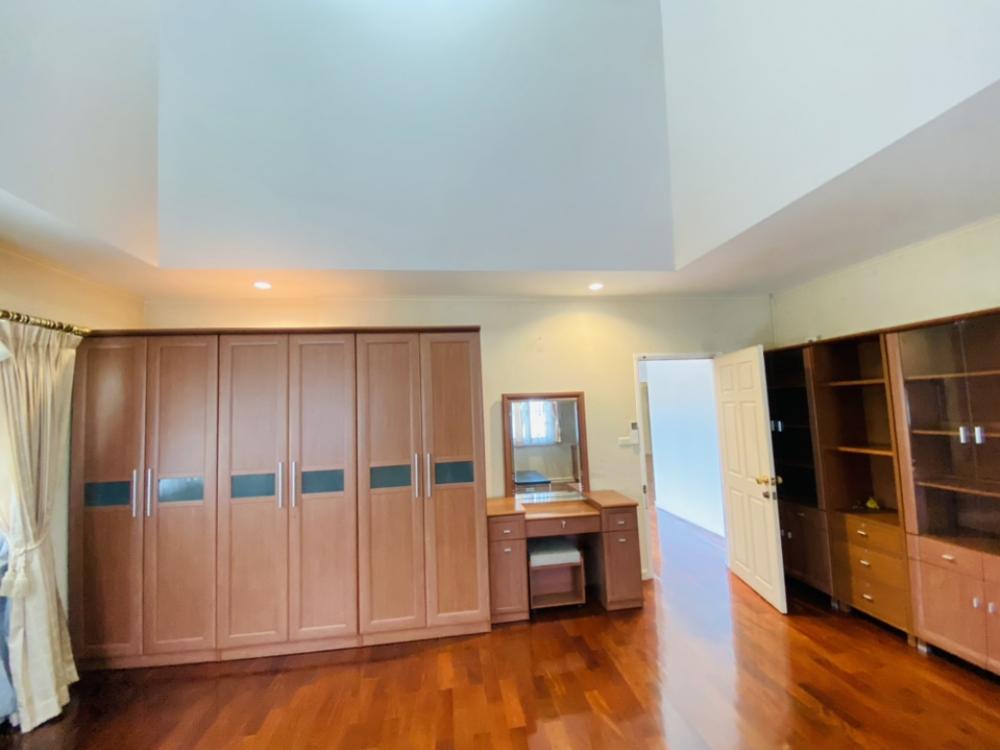 For SaleHouseLadkrabang, Suwannaphum Airport : For Sale 55 M Luxury house for sale, Ladawan Village, Sukhumvit 103, Chaloem Phrakiat Road, Prawet District, Bangkok