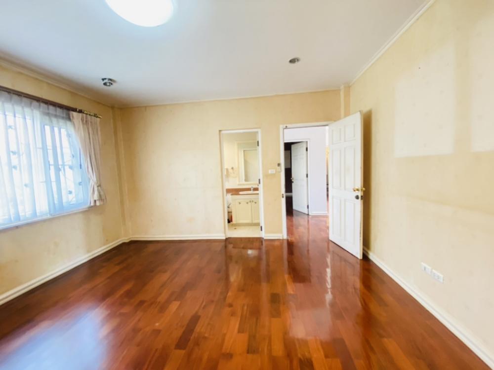 For SaleHouseLadkrabang, Suwannaphum Airport : For Sale 55 M Luxury house for sale, Ladawan Village, Sukhumvit 103, Chaloem Phrakiat Road, Prawet District, Bangkok