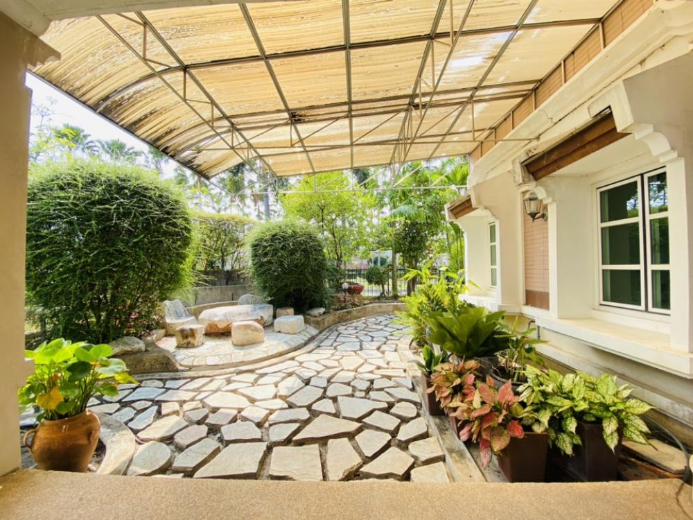 For SaleHouseLadkrabang, Suwannaphum Airport : For Sale 55 M Luxury house for sale, Ladawan Village, Sukhumvit 103, Chaloem Phrakiat Road, Prawet District, Bangkok