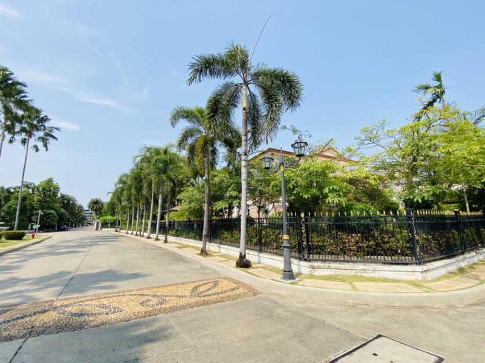 For SaleHouseLadkrabang, Suwannaphum Airport : For Sale 55 M Luxury house for sale, Ladawan Village, Sukhumvit 103, Chaloem Phrakiat Road, Prawet District, Bangkok