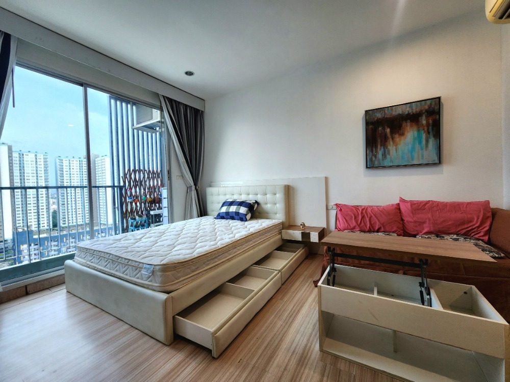 For RentCondoRattanathibet, Sanambinna : **The room is empty. Hotel-style condo, very rare, very nice, cheap price ** For rent, The Hotel Condo, next to MRT Bang Kraso. Rattanathibet line