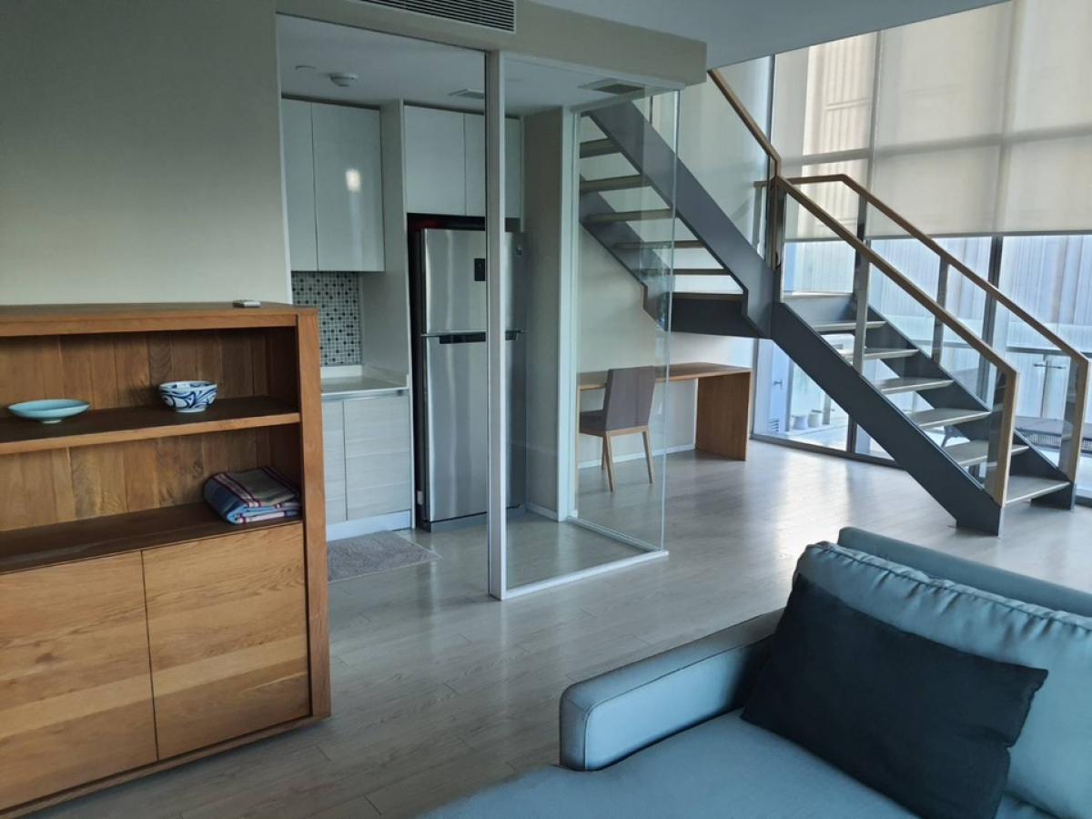 ขายคอนโดสุขุมวิท อโศก ทองหล่อ : ขายพร้อมผู้เช่า ถึง กรกฎาคม 2569
ห้องดูเพล็กซ์ที่ เดอะ รูม สุขุมวิท21, ขนาด 2 ห้องนอน, 125 ตรม, ใกล้ BTS อโศก