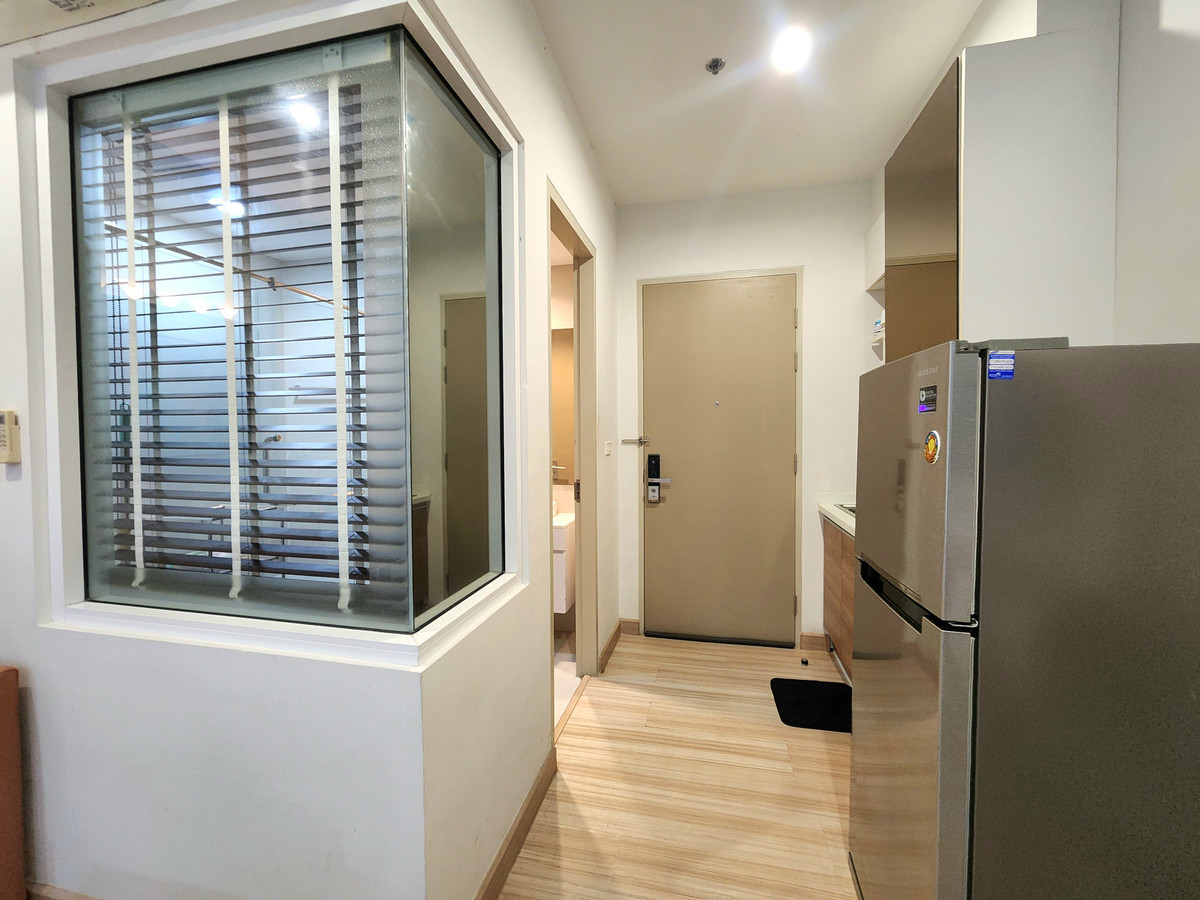 For RentCondoRattanathibet, Sanambinna : **The room is empty. Hotel-style condo, very rare, very nice, cheap price ** For rent, The Hotel Condo, next to MRT Bang Kraso. Rattanathibet line