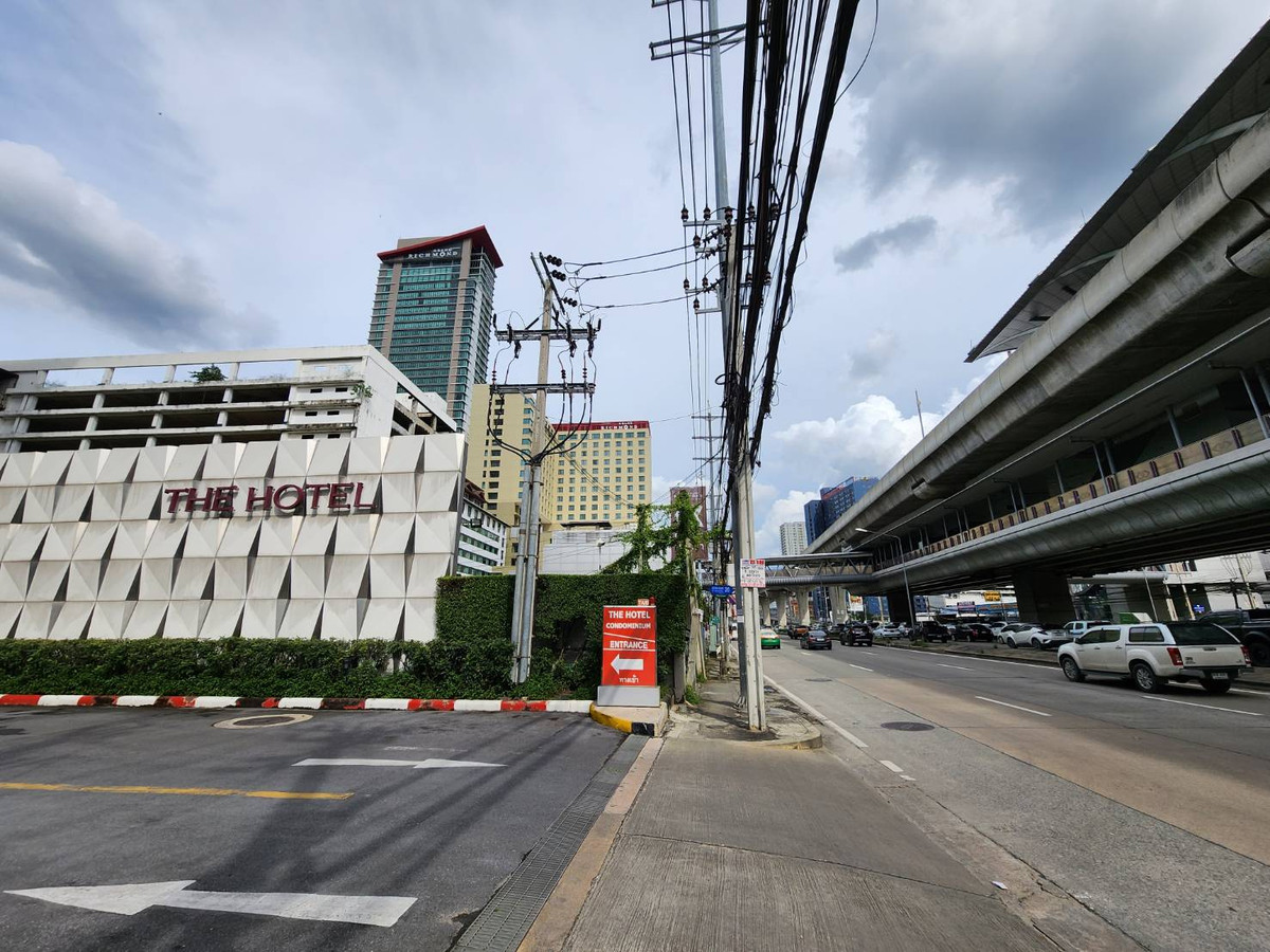 For RentCondoRattanathibet, Sanambinna : **The room is empty. Hotel-style condo, very rare, very nice, cheap price ** For rent, The Hotel Condo, next to MRT Bang Kraso. Rattanathibet line