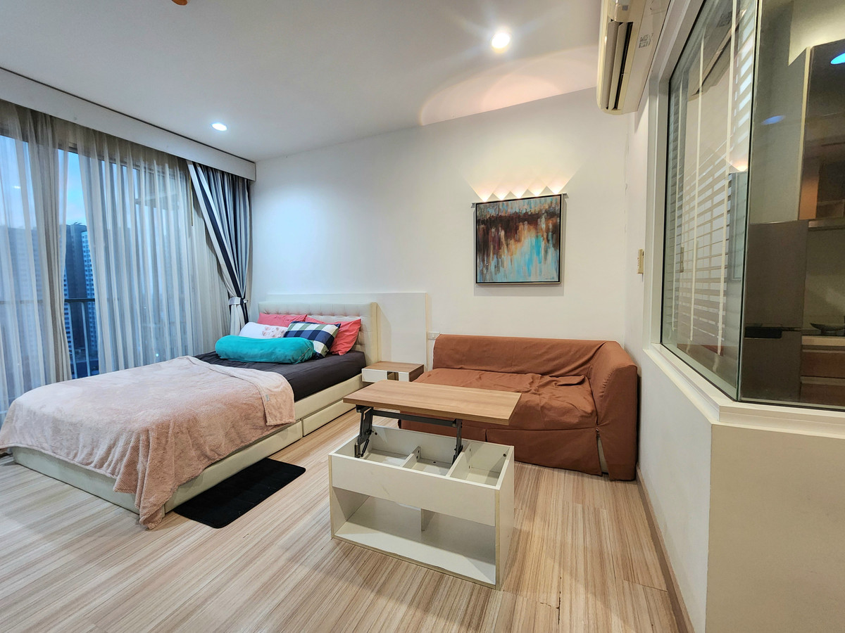 For RentCondoRattanathibet, Sanambinna : **The room is empty. Hotel-style condo, very rare, very nice, cheap price ** For rent, The Hotel Condo, next to MRT Bang Kraso. Rattanathibet line