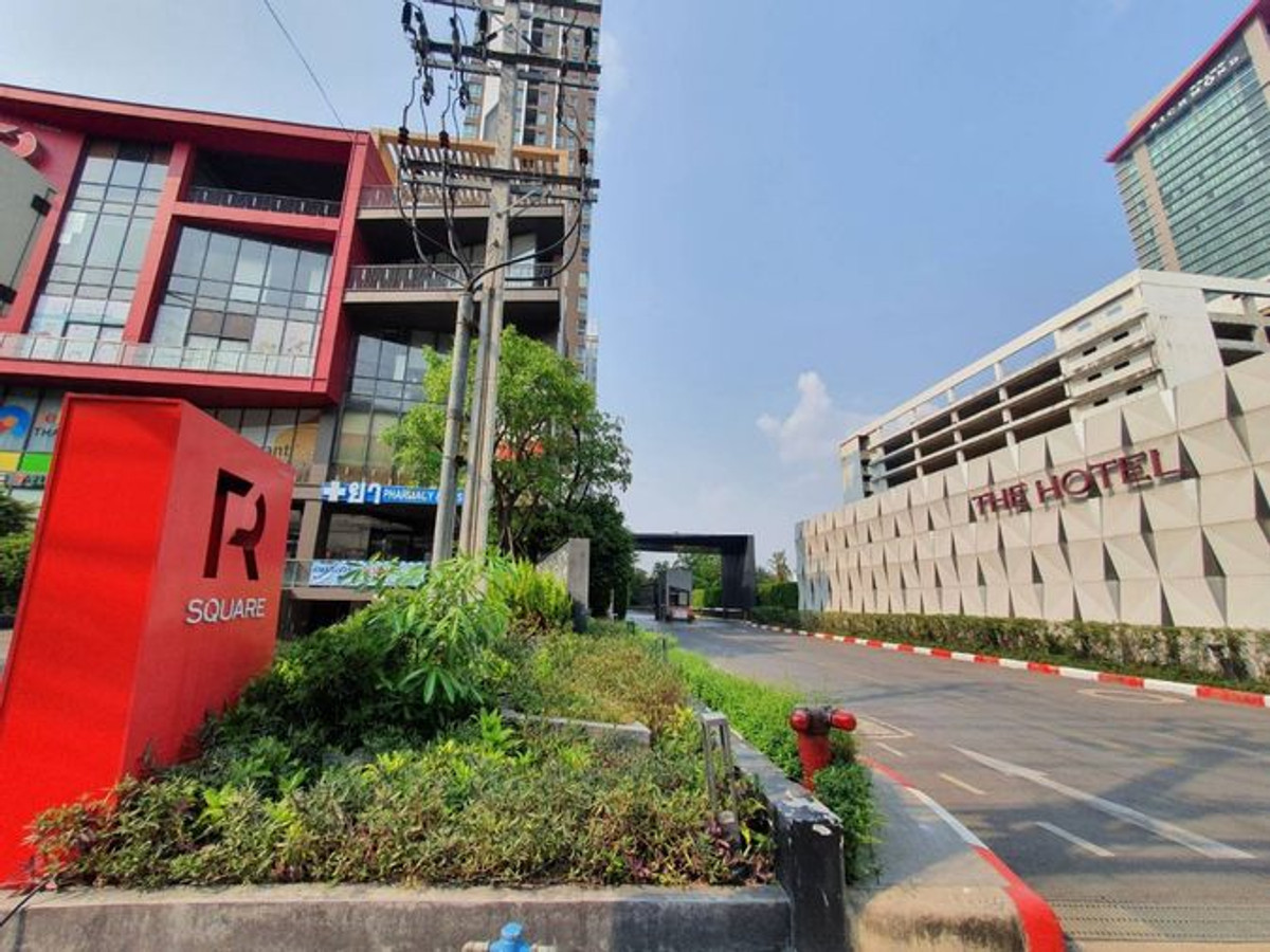 For RentCondoRattanathibet, Sanambinna : **The room is empty. Hotel-style condo, very rare, very nice, cheap price ** For rent, The Hotel Condo, next to MRT Bang Kraso. Rattanathibet line