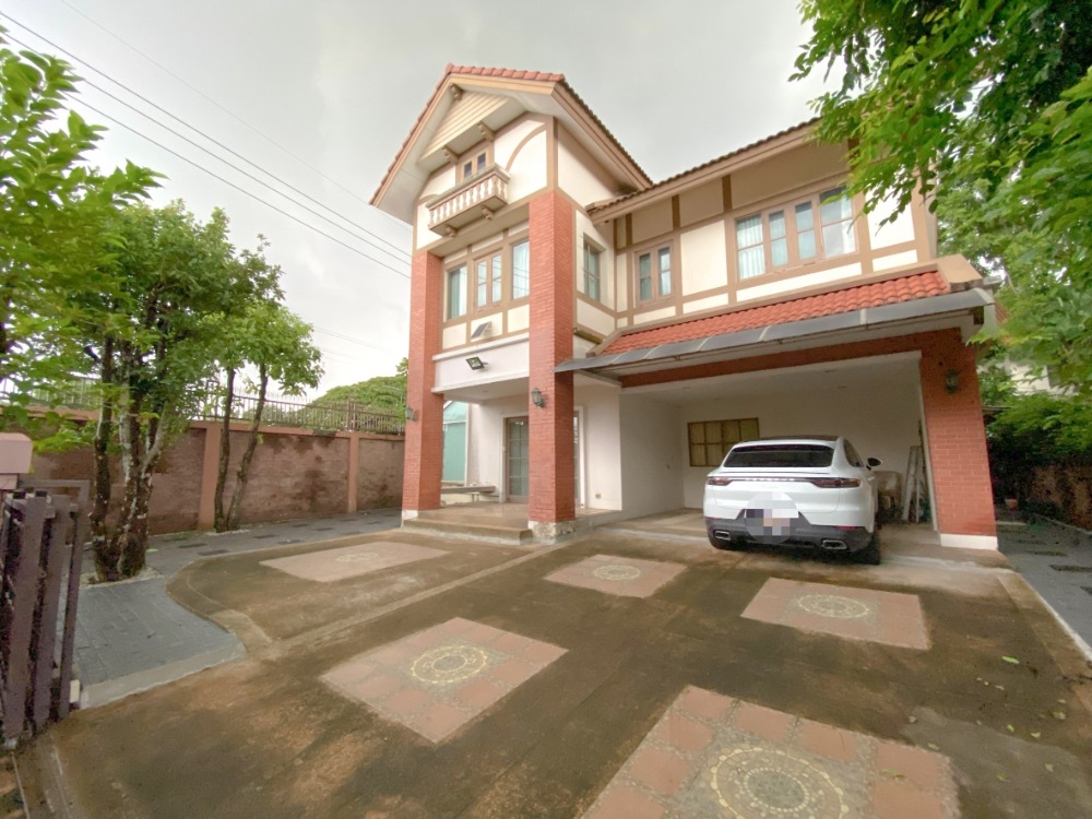 For SaleHouse : ขายด่วน!!! บ้านเดี่ยว หมู่บ้าน ลัดดารมย์ อิลิแกนซ์ รามคำแหง 118 (หลังมุม)