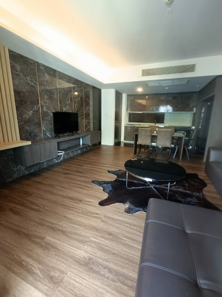 For RentCondoSukhumvit, Asoke, Thonglor : Beautiful room, high floor, with private garden for rent, 2 bedrooms, 2 bathrooms, Siamese Gioia, Sukhumvit 31.