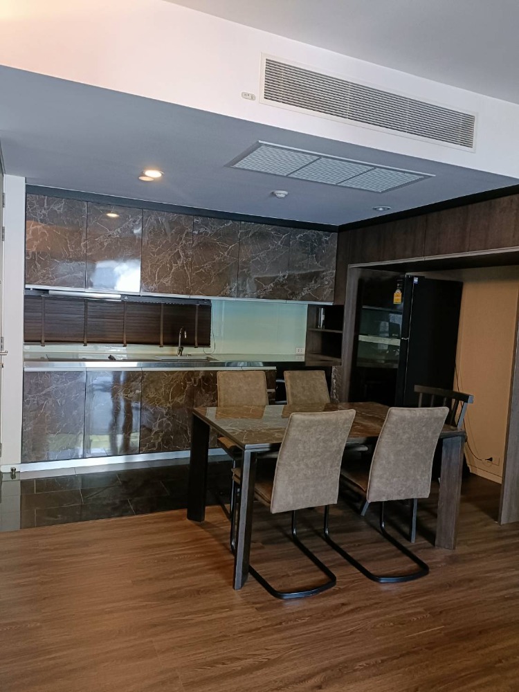 For RentCondoSukhumvit, Asoke, Thonglor : Beautiful room, high floor, with private garden for rent, 2 bedrooms, 2 bathrooms, Siamese Gioia, Sukhumvit 31.