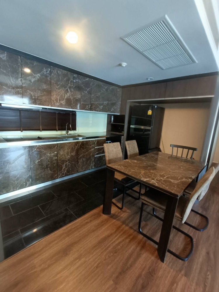 For RentCondoSukhumvit, Asoke, Thonglor : Beautiful room, high floor, with private garden for rent, 2 bedrooms, 2 bathrooms, Siamese Gioia, Sukhumvit 31.