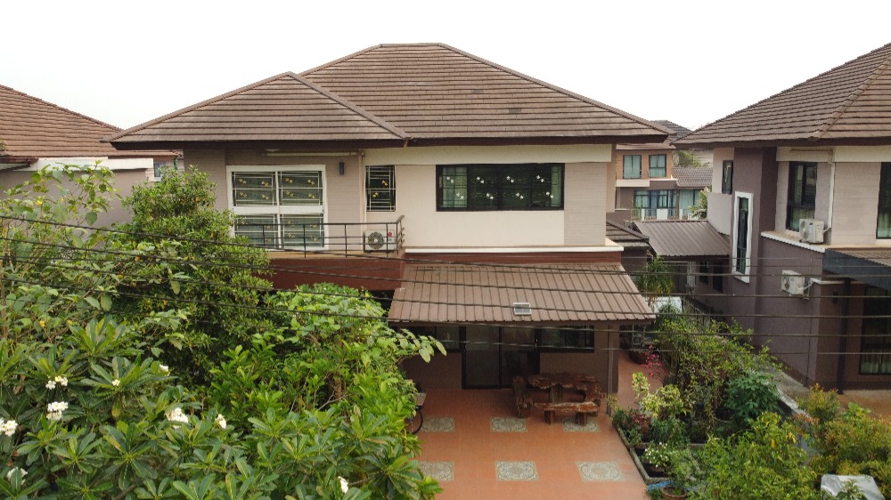 ขายบ้านเชียงราย : ขายบ้านเดี่ยวพร้อมอยู่ หมู่บ้านภูวารีวิลล่า - เชียงราย เนื้อที่ 94 ตรว. ขายพร้อมเฟอร์นิเจอร์