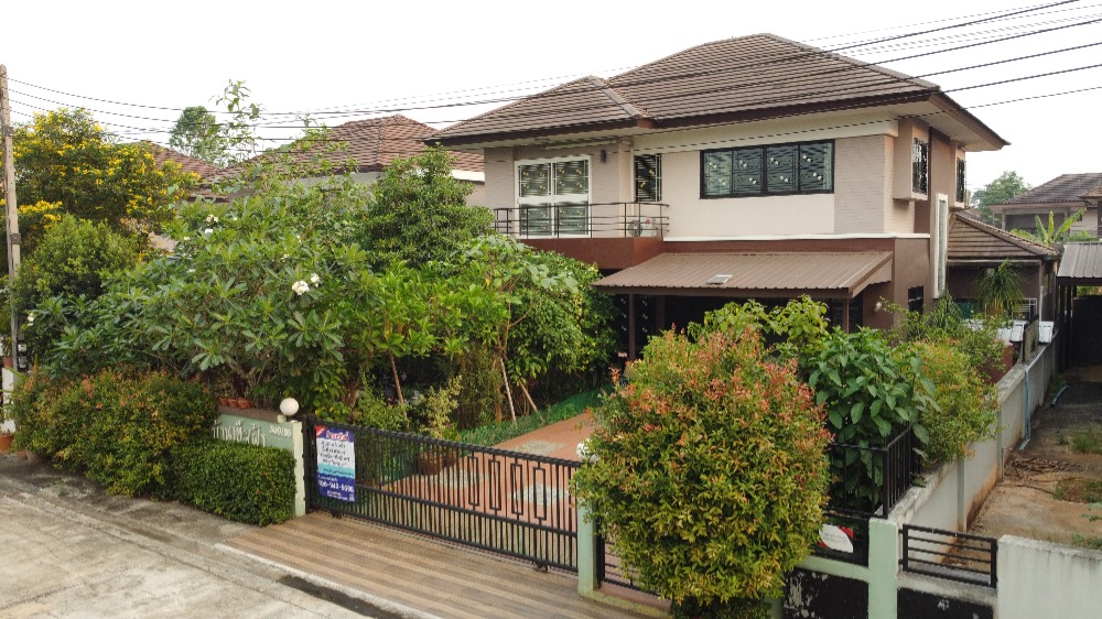 ขายบ้านเชียงราย : ขายบ้านเดี่ยวพร้อมอยู่ หมู่บ้านภูวารีวิลล่า - เชียงราย เนื้อที่ 94 ตรว. ขายพร้อมเฟอร์นิเจอร์