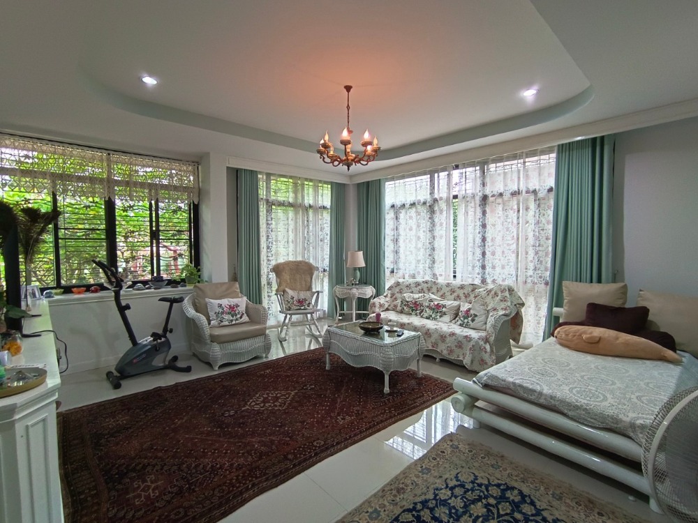 ขายบ้านเชียงราย : ขายบ้านเดี่ยวพร้อมอยู่ หมู่บ้านภูวารีวิลล่า - เชียงราย เนื้อที่ 94 ตรว. ขายพร้อมเฟอร์นิเจอร์