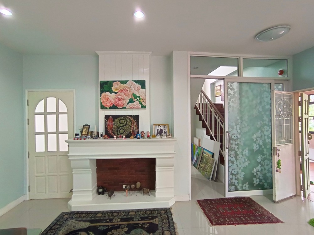 ขายบ้านเชียงราย : ขายบ้านเดี่ยวพร้อมอยู่ หมู่บ้านภูวารีวิลล่า - เชียงราย เนื้อที่ 94 ตรว. ขายพร้อมเฟอร์นิเจอร์