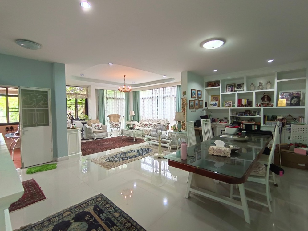 ขายบ้านเชียงราย : ขายบ้านเดี่ยวพร้อมอยู่ หมู่บ้านภูวารีวิลล่า - เชียงราย เนื้อที่ 94 ตรว. ขายพร้อมเฟอร์นิเจอร์