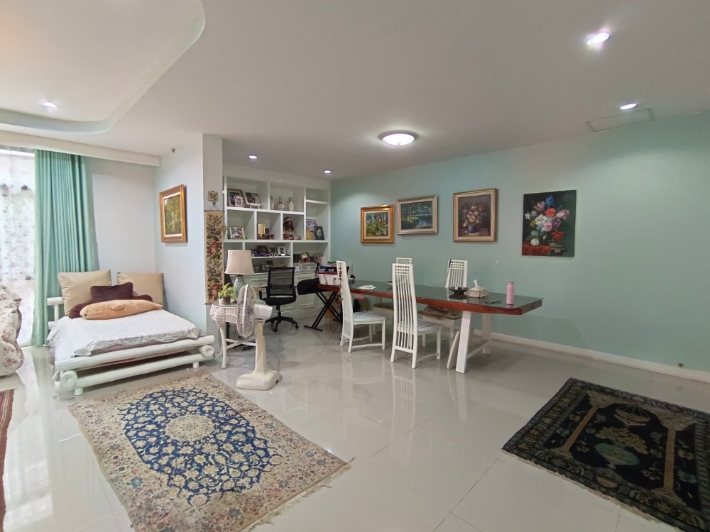 ขายบ้านเชียงราย : ขายบ้านเดี่ยวพร้อมอยู่ หมู่บ้านภูวารีวิลล่า - เชียงราย เนื้อที่ 94 ตรว. ขายพร้อมเฟอร์นิเจอร์