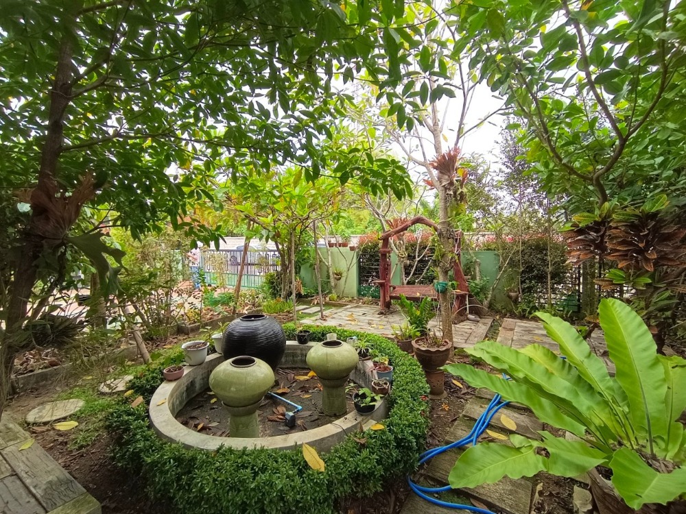 ขายบ้านเชียงราย : ขายบ้านเดี่ยวพร้อมอยู่ หมู่บ้านภูวารีวิลล่า - เชียงราย เนื้อที่ 94 ตรว. ขายพร้อมเฟอร์นิเจอร์