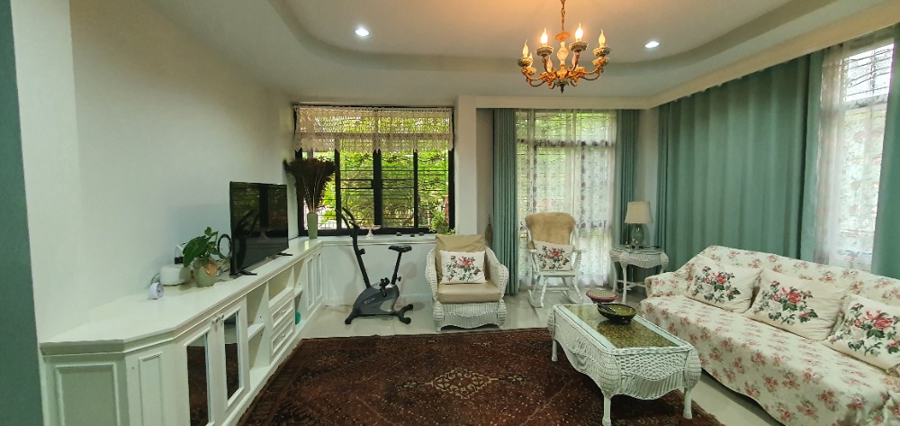 ขายบ้านเชียงราย : ขายบ้านเดี่ยวพร้อมอยู่ หมู่บ้านภูวารีวิลล่า - เชียงราย เนื้อที่ 94 ตรว. ขายพร้อมเฟอร์นิเจอร์