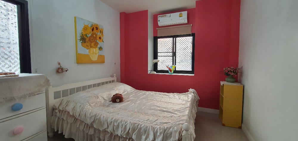 ขายบ้านเชียงราย : ขายบ้านเดี่ยวพร้อมอยู่ หมู่บ้านภูวารีวิลล่า - เชียงราย เนื้อที่ 94 ตรว. ขายพร้อมเฟอร์นิเจอร์