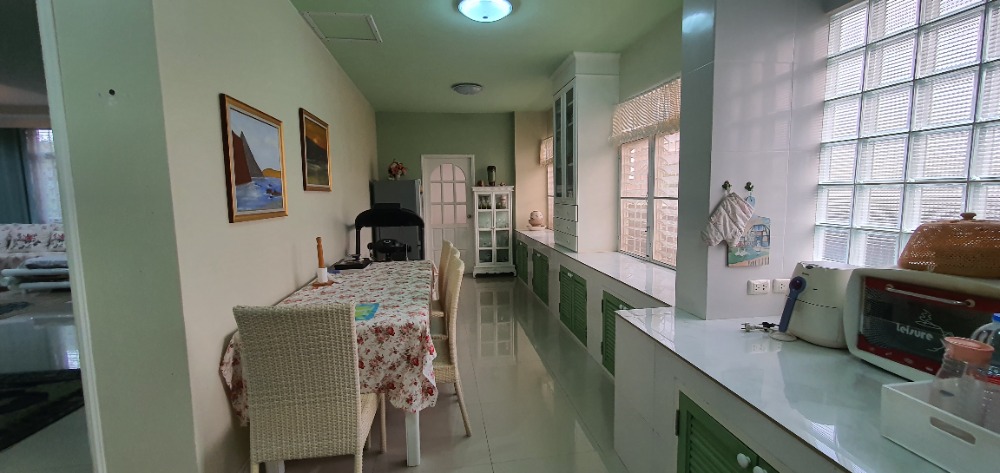 ขายบ้านเชียงราย : ขายบ้านเดี่ยวพร้อมอยู่ หมู่บ้านภูวารีวิลล่า - เชียงราย เนื้อที่ 94 ตรว. ขายพร้อมเฟอร์นิเจอร์