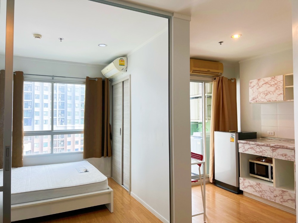 For RentCondoPattanakan, Srinakarin : For rent, Lumpini Place Srinakarin, Huamark Station, near the train station, convenient to travel, hurry to book.