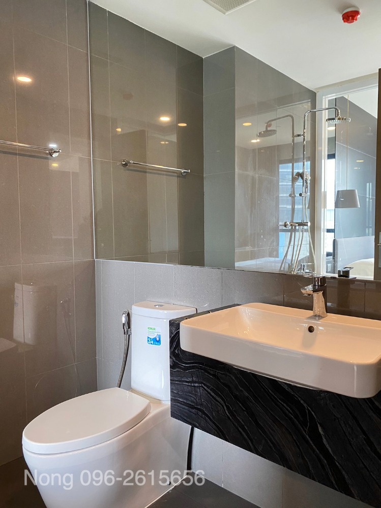 For RentCondoSiam Paragon ,Chulalongkorn,Samyan : Condo for RENT ให้เช่า **Ashton Chula-Silom 66  Sq,m. Fully Finish @65,000บาท/month call Nong 096-2615656  ห้องกว้างมาก 66 ตรม. 2 นอน 2 น้ำ เฟอร์ครบ พร้อมอยู่    Location :  , Samyan  Rental Price : 65,000 Baht/Month  Co