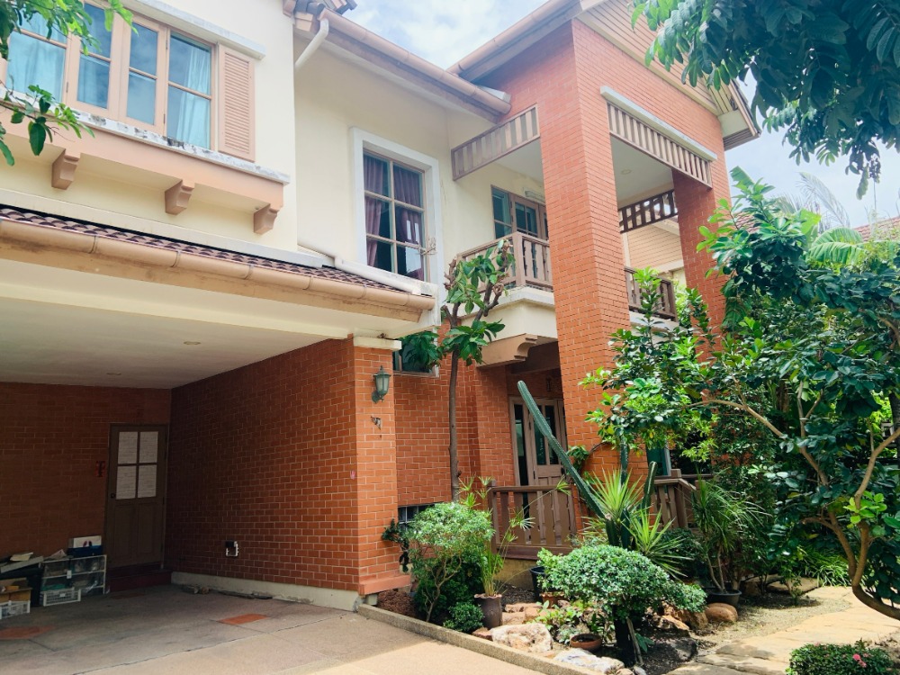 ขายบ้านพระราม 2 บางขุนเทียน : ขายบ้านเดี่ยว 2 ชั้น ลัดดารมย์ อิลิแกนซ์ พระราม 2  เนื้อที่ 104.5 ตารางวา พท.ใช้สอย 417 ตร.ม. 3  ห้องนอน 3 ห้องน้ำ 1 ห้องโถง 1 ห้องครัว ถนนพระราม 2 ฝั่งขาออก ใกล้ถนนกาญจนาภิเษก  12.9 ลบ.*