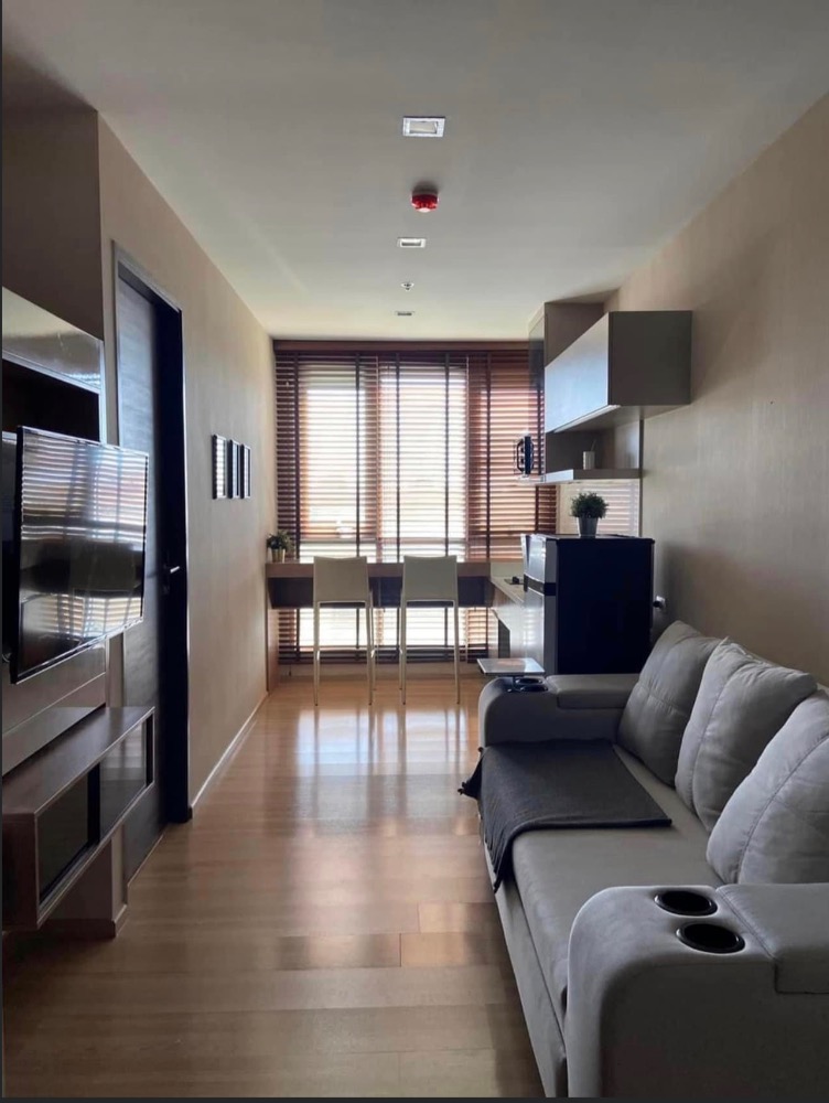 ให้เช่าคอนโดสาทร นราธิวาส : 💫 Condo For Rent! Rhythm Sathorn คอนโดใจกลางเมืองใกล้บีทีเอสสะพานตากสินพร้อมเข้าอยู่ 💫