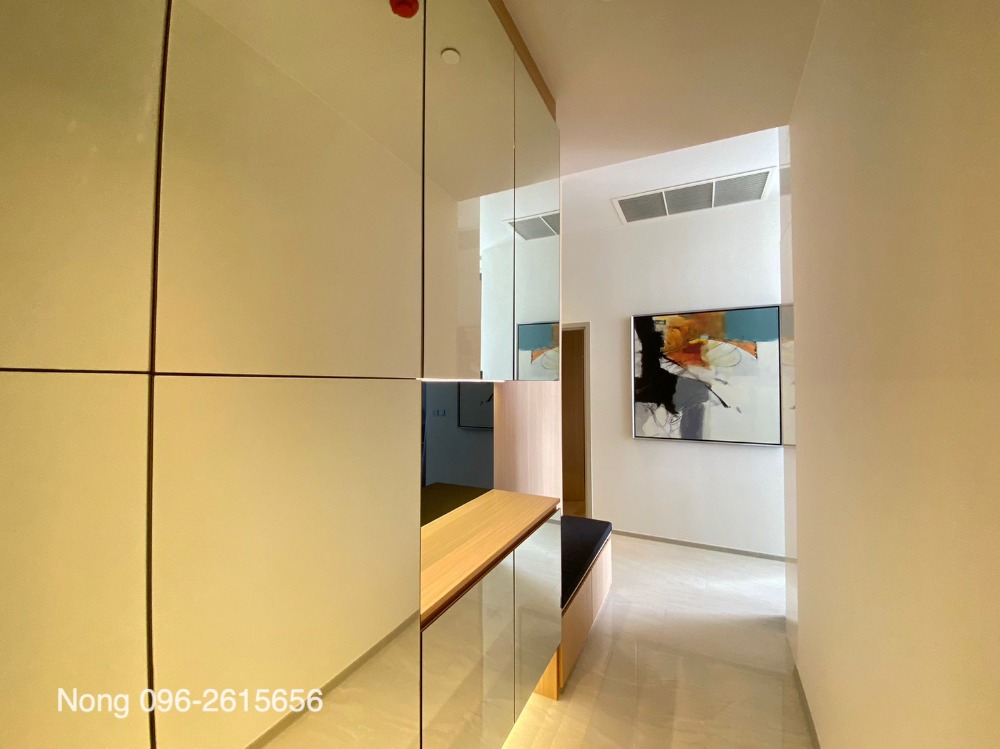 For RentCondoSilom, Saladaeng, Bangrak : Condo for RENT for rent **Ashton Silom 76 Sq,m. Fully Finish @70,000 baht/month call Nong 096-2615656, very spacious room, 76 sq m. 2 bedrooms, 2 bathrooms, fully furnished, ready to move in Location: Silom , Samyan Rental Price: 70,000 Baht /Month Cond