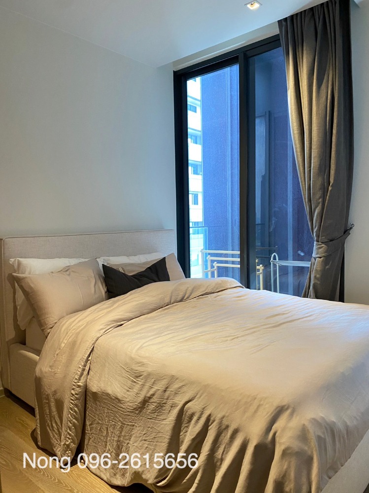 For RentCondoSilom, Saladaeng, Bangrak : Condo for RENT for rent **Ashton Silom 76 Sq,m. Fully Finish @70,000 baht/month call Nong 096-2615656, very spacious room, 76 sq m. 2 bedrooms, 2 bathrooms, fully furnished, ready to move in Location: Silom , Samyan Rental Price: 70,000 Baht /Month Cond