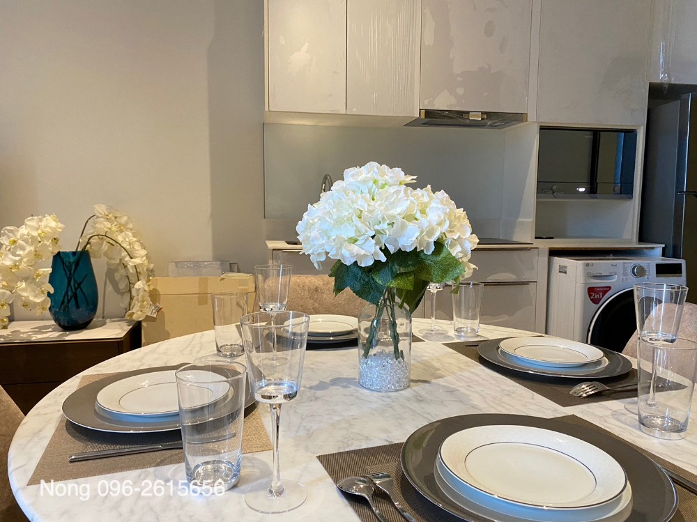 For RentCondoSilom, Saladaeng, Bangrak : Condo for RENT for rent **Ashton Silom 76 Sq,m. Fully Finish @70,000 baht/month call Nong 096-2615656, very spacious room, 76 sq m. 2 bedrooms, 2 bathrooms, fully furnished, ready to move in Location: Silom , Samyan Rental Price: 70,000 Baht /Month Cond