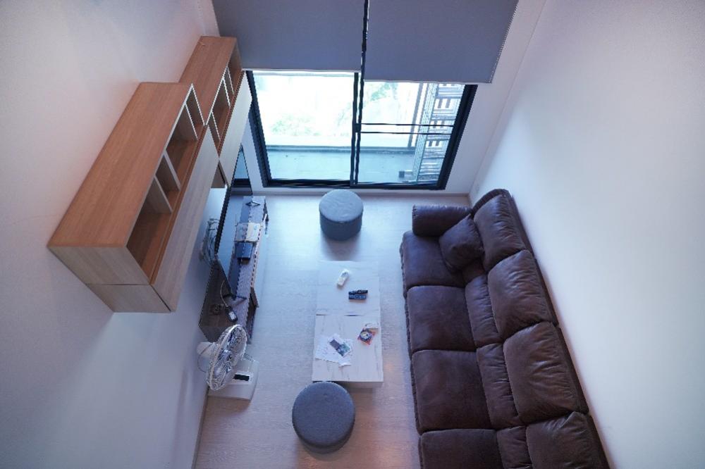 For RentCondoVipawadee, Don Mueang, Lak Si : Duplex room for rent at Knightsbridge Phaholyothin Interchange, Buildind A, 14th floor, room size 50 sq.m, 2 bedrooms 2 restrooms 28,000 Baht/Month