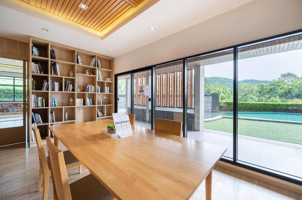 ให้เช่าคอนโดศรีราชา แหลมฉบัง บ้านบึง : ให้เช่าคอนโด ไนท์บริดจ์ ดิโอเชียล ศรีราชา วิวทะเล