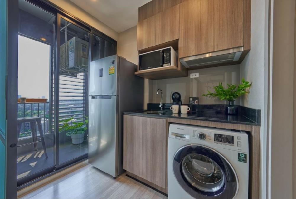 For SaleCondoBangna, Bearing, Lasalle : You can get everything you want ✨ a new room, a project room, fully furnished, ready to move in 😃 Only 2.79 million, you can carry your bag and move in. Completely decorated as shown in the sample photo 📞 Sales Oil 098-292-4151