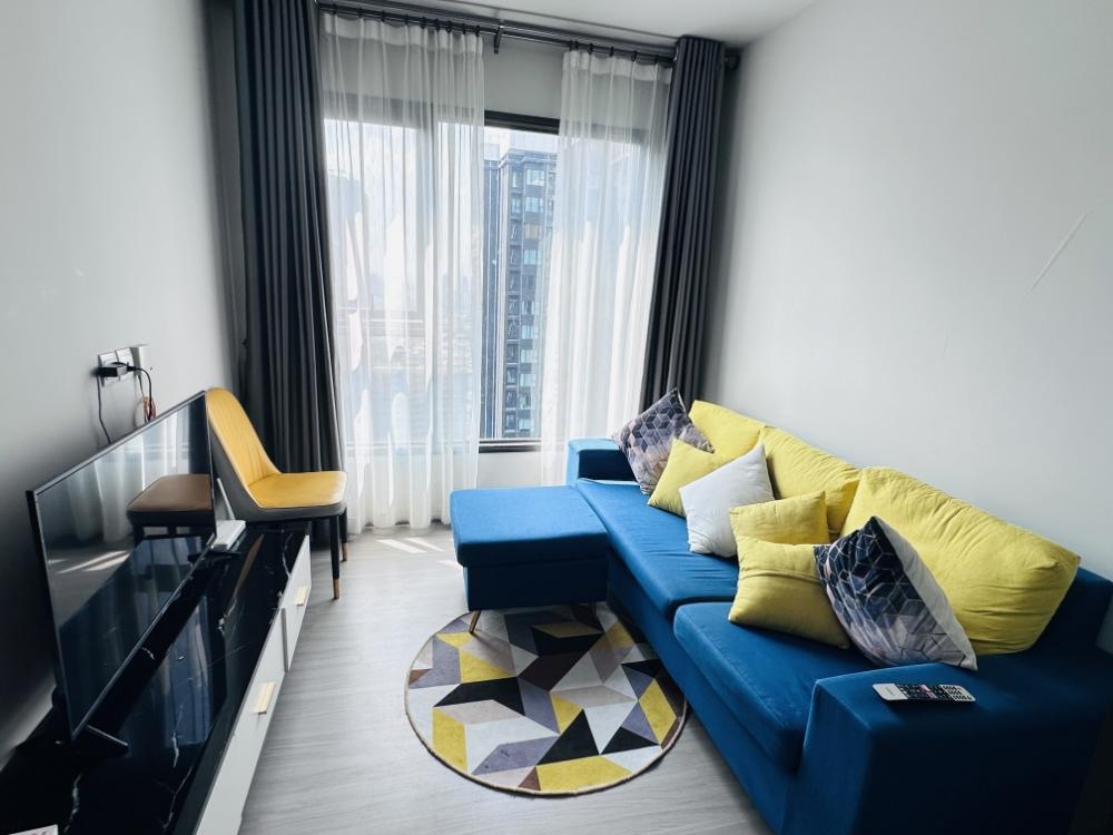 ให้เช่าคอนโดพระราม 9 เพชรบุรีตัดใหม่ RCA : Luxury condo near MRT Rama 9 life asoke Rama 9 for rent 1 bed plus  35 sqm.