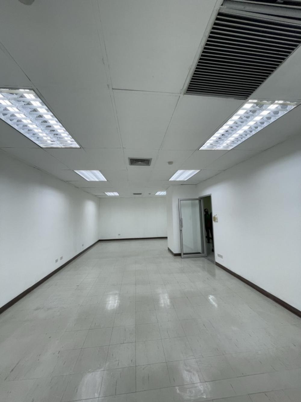 ให้เช่าสำนักงานสยาม จุฬา สามย่าน : ออฟฟิศให้เช่าและ showroom ติด mrt หัวลำโพง ราคาดี เดินทางสะดวก