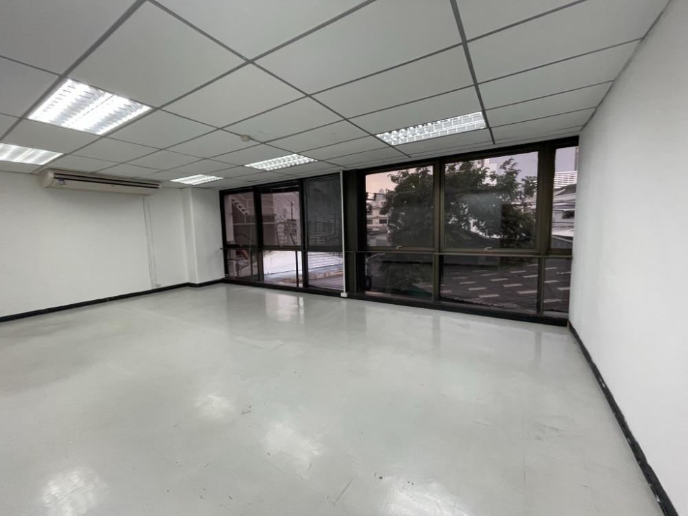 ให้เช่าสำนักงานสยาม จุฬา สามย่าน : ออฟฟิศให้เช่าและ showroom ติด mrt หัวลำโพง ราคาดี เดินทางสะดวก