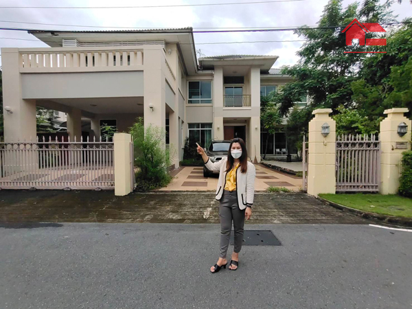 ให้เช่าบ้านปิ่นเกล้า จรัญสนิทวงศ์ : ให้เช่าบ้านเดี่ยว 2ชั้น เนื้อที่ 135ตร.ว พื้นที่ใช้สอย 280ตร.ม 4ห้องนอน 4ห้องน้ำ เฟอร์ครบ ใกล้ตลาดฟู้ดวิลล่า ถนนราชพฤกษ์ ราคาเช่า 60,000 บ/ด