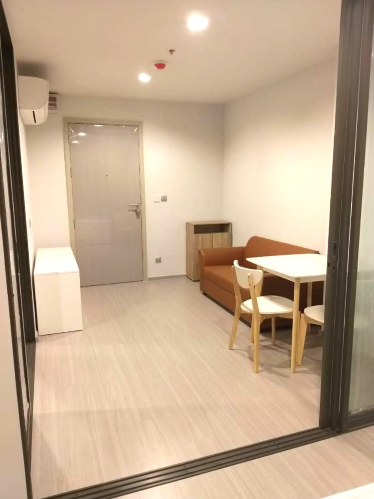 For RentCondoLadprao, Central Ladprao : For rent, Life Ladprao, size 35 sq m, floor 10+ 🔥 Rental price only 20,000, negotiable 🔥 Line : @pukkhome (with @)