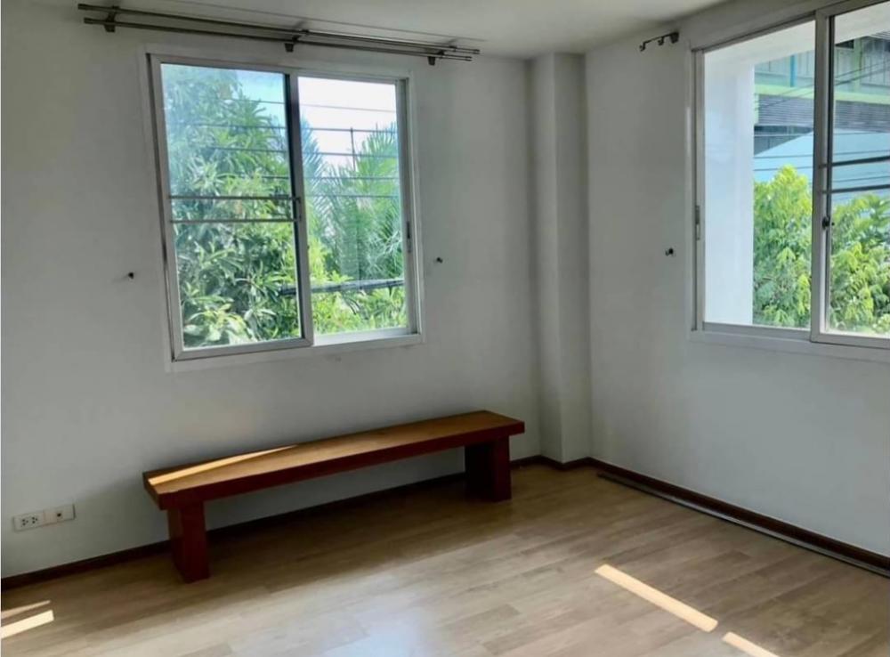 For RentHouseRama3 (Riverside),Satupadit : 3-Storey Detached House for Sale and Rent Near BTS Wutthakat Suitable for Residence or Home Office