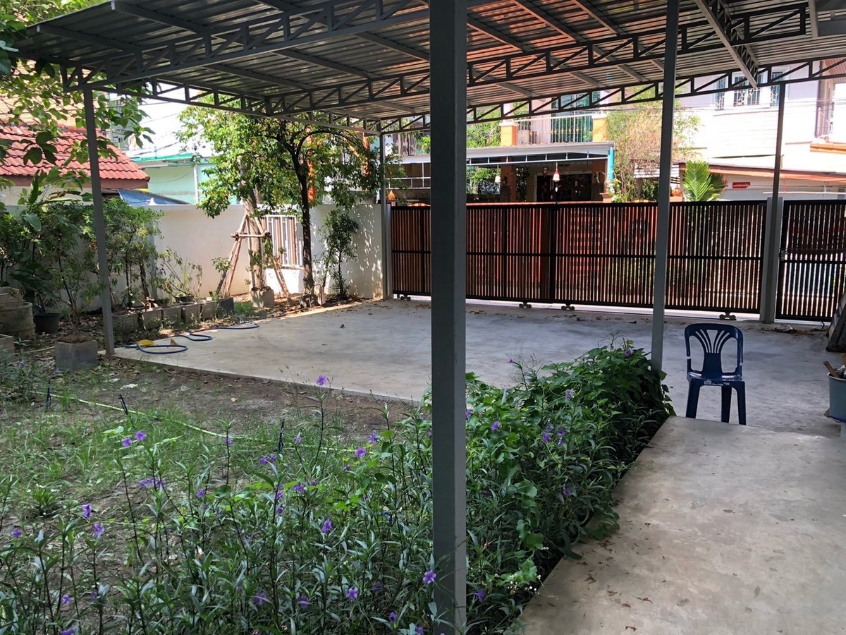 For RentHouseRama3 (Riverside),Satupadit : 3-Storey Detached House for Sale and Rent Near BTS Wutthakat Suitable for Residence or Home Office