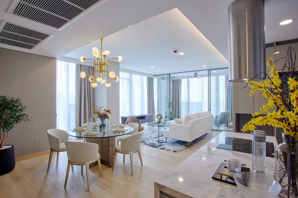 ขายคอนโดคลองเตย กล้วยน้ำไท : ขายด่วน! Wyndham Residence Bangkok (Siamese Exclusive Queens) ชั้น 29  วิวสวนเบญจกิติ 127.52 ตร.ม. 3 ห้องนอน  ใจกลางอโศก–พระราม 4 ใกล้ MRT ศูนย์สิริกิติ์ เพียง 100 เมตร ที่สุดของทำเลที่ได้ทั้งวิวสวนใหญ่ วิวโค้งน้ำบางกระเจ้า และบริการแบบโรงแรมชั้นนำ
