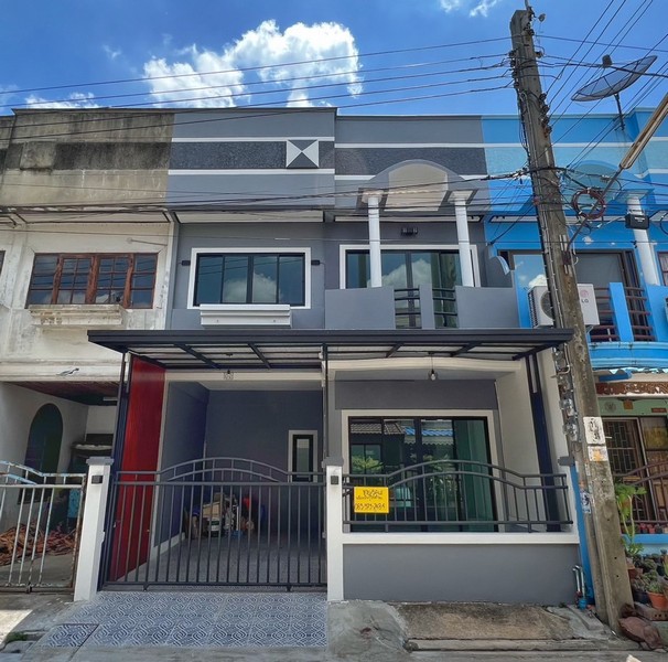 ขายทาวน์โฮมบางแค เพชรเกษม : ขายหมู่บ้านณัฐกานต์ เพชรเกษม 112 พื้นที่ 18 ตรว สภาพรีโนเวทตกแต่งใหม่ เดินทางสะดวก ใกล้บิ๊กซีเพชรเกษม